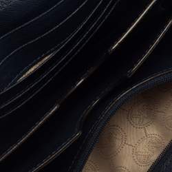 مملوكة مسبقًا Michael Kors Navy Blue Leather Jet Set Crossbody Bag