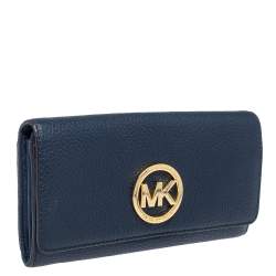 مملوكة مسبقًا Michael Kors Navy Blue Leather Fulton Flap Continental Wallet
