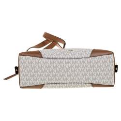 Pre Owned حقيبة كروس مايكل كورس ماسنجر متوسطة جلد و كانفاس مقوى بالشعار أبيض 