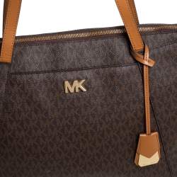 Pre Owned Michael Kors Brown/Tan Signature Coated Canvas and Leather Maddie Tote