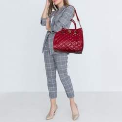 مملوكة مسبقًا Michael Kors Red Quilted Leather Studded Hamilton Tote 