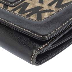 مملوكة مسبقًا محفظة مايكل كورس بروكفيل كاريال كونتينينتال جلد و كانفاس مقوى مطبوع نقشة شعار الماركة أسود و بيج