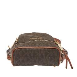 مملوكة مسبقًا حقيبة ظهر مايكل كورس ميني ريا كانفاس مقوي بني بالشعار وجلد