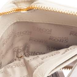 Pre Owned Micheal Kors White Leather Zip Around Wallet