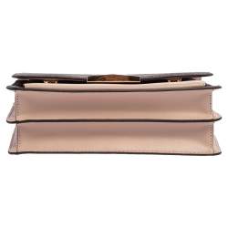 مملوكة مسبقًا حقيبة كتف مايكل كورس جاد جلد وكانفاس مقوى مونوغرامي بيج/ بني 