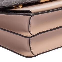 مملوكة مسبقًا حقيبة كتف مايكل كورس جاد جلد وكانفاس مقوى مونوغرامي بيج/ بني 