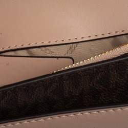 مملوكة مسبقًا حقيبة كتف مايكل كورس جاد جلد وكانفاس مقوى مونوغرامي بيج/ بني 