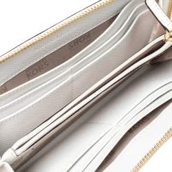 Pre Owned محفظة مايكل كورس جلد بيضاء بسحاب ملتف 