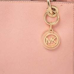 مملوكة مسبقًا حقيبة يد توتس مايكل مايكل كورس سينثيا جلد وردية