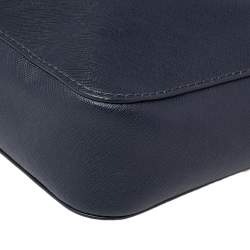 مملوكة مسبقًا Michael Kors Navy Blue Saffiano Leather Jet Set Camera Crossbody Bag