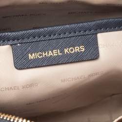 مملوكة مسبقًا Michael Kors Navy Blue Saffiano Leather Jet Set Camera Crossbody Bag