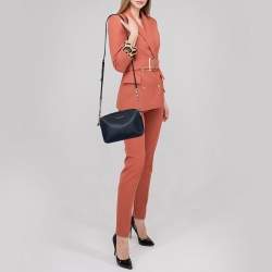 مملوكة مسبقًا Michael Kors Navy Blue Saffiano Leather Jet Set Camera Crossbody Bag