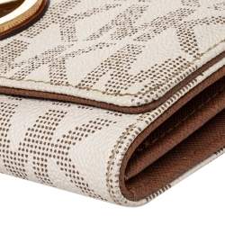 Pre Owned Michael Kors White Signature Canvas Fulton Wallet