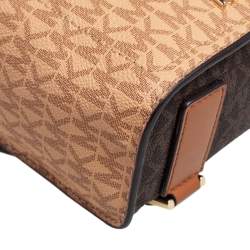 مملوكة مسبقًا حقيبة ظهر مايكل كورس جيسا قابلة للتحويل كانفاس مقوى بالشعار وجلد بني/بني فاتح 