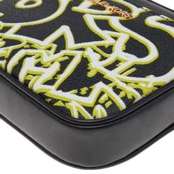 مملوكة مسبقًا Michael Kors Black Graffiti Print Coated Canvas and Leather Belt Wristlet Clutch