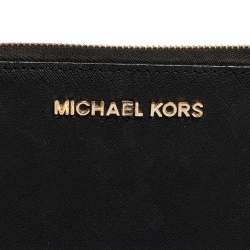 ممل وكة مسبقًا Michael Kors Black Leather Jet Set Zip Around Wallet