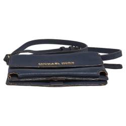 Pre Owned محفظة مايكل كورس جت ست ترافل متعددة الإستخدامات جلد أزرق