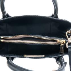 مملوكة مسبقًا حقيبة مايكل كورس ميني ميرسر جلد منقوش مميز بني / أسود