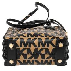 مملوكة مسبقًا حقيبة مايكل كورس ميني ميرسر جلد منقوش مميز بني / أسود