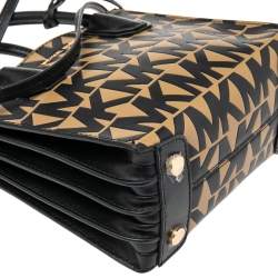 مملوكة مسبقًا حقيبة مايكل كورس ميني ميرسر جلد منقوش مميز بني / أسود