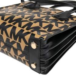 مملوكة مسبقًا حقيبة مايكل كورس ميني ميرسر جلد منقوش مميز بني / أسود