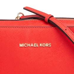مملوكة مسبقًا Michael Kors Red Saffiano Leather Jet Set Camera Crossbody Bag