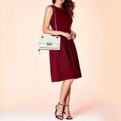 مملوكة مسبقًا Michael Kors White Leather Medium Cece Shoulder Bag