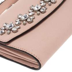 مملوكة مسبقًا محفظة بسلسلة مايكل كورس أفا مزخرف كريستال جلد وردي