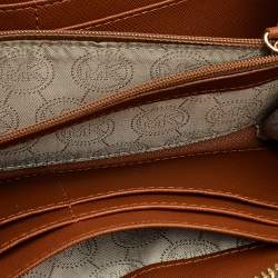 Pre Owned محفظة مايكل كورس جلد نقشة التمساح بني بسحاب ملتف