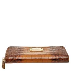 Pre Owned محفظة مايكل كورس جلد نقشة التمساح بني بسحاب ملتف