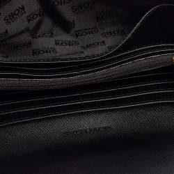 مملوكة مسبقًا محفظة كونتينينتال مايكل كورس فولتون جلد مُحبب أسود بقلاب