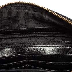 Pre Owned Michael Kors Black Quilted Leather Susannah Lock Messenger Bag