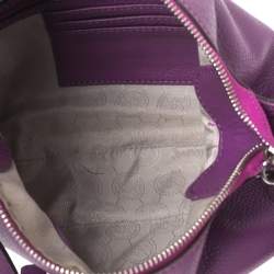 مملوكة مسبقًا حقيبة كروس مايكل كورس ماغينتا جلد بنفسجي مزينة دلاية بشراشيب