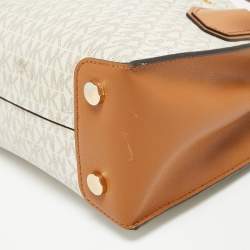 Pre Owned حقيبة يد مايكل كورس ميرسر جلد وكانفاس مقوى بيضاء / بنية فاتحة بشعار صغيرة 