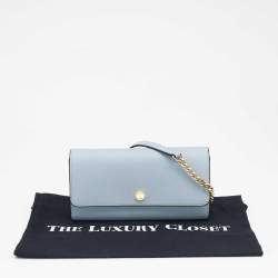 مملوكة مسبقًا Michael Kors Light Blue Leather Jet Set Travel Wallet On Chain