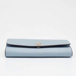 مملوكة مسبقًا Michael Kors Light Blue Leather Jet Set Travel Wallet On Chain