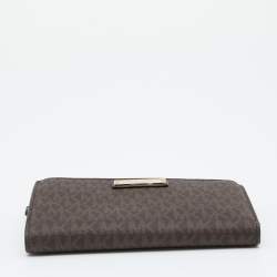 Pre Owned محفظة هاتف ذكي مايكل كورس أديل كانفاس مقوى بني شعار ماركة 