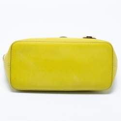 مملوكة مسبقًا حقيبة يد توتس مايكل كورس جيت سيت جلد أخضر نيون صغيرة