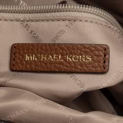 Pre Owned Michael Kors Beige/Brown Signature Canvas and Leather Small Susan Shoulder Bag