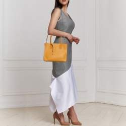 Pre Owned Michael Kors Yellow Leather Large Mercer Tote