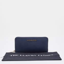 مملوكة مسبقًا Michael Kors Navy Blue Saffiano Leather Zip Around Wallet