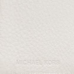 مملوكة مسبقًا Michael Kors White Leather Gansevoort Compact Wallet