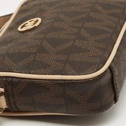 مملوكة مسبقًا MICHAEL Michael Kors Brown/Beige Signature Coated Canvas and Leather Camera Crossbody Bag