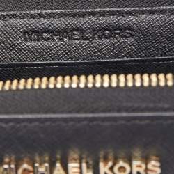 Pre Owned Michael Kors Black Leather Bedford Zip Around Wallet