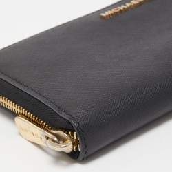 Pre Owned Michael Kors Black Leather Bedford Zip Around Wallet