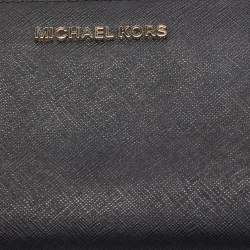 Pre Owned Michael Kors Black Leather Bedford Zip Around Wallet