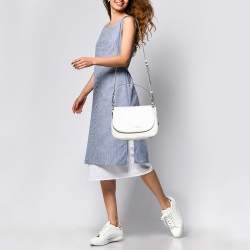 Pre Owned Michael Kors Off White Leather Medium Bedford Top Handle Bag
