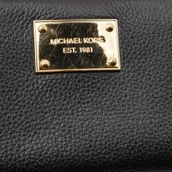مملوكة مسبقًا Michael Kors Black Leather Zip Around Continental Wallet