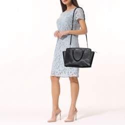 مملوكة مسبقًا حقيبة ساتشل مايكل كورس سيلما جلد بني كبيرة