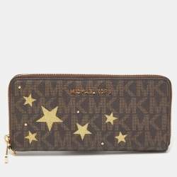 مملوكة مسبقًا Michael Kors Brown Signature Coated Canvas Strap Zip Around Wallet